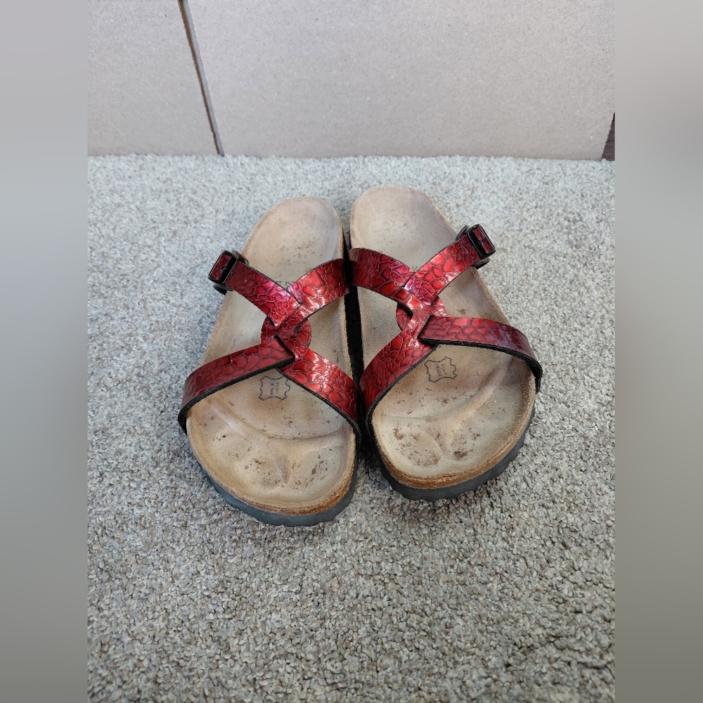 Birkis By Birkenstock Women Size 38/7 Us Narrow Stylish RedSandals - Picture 11 of 11